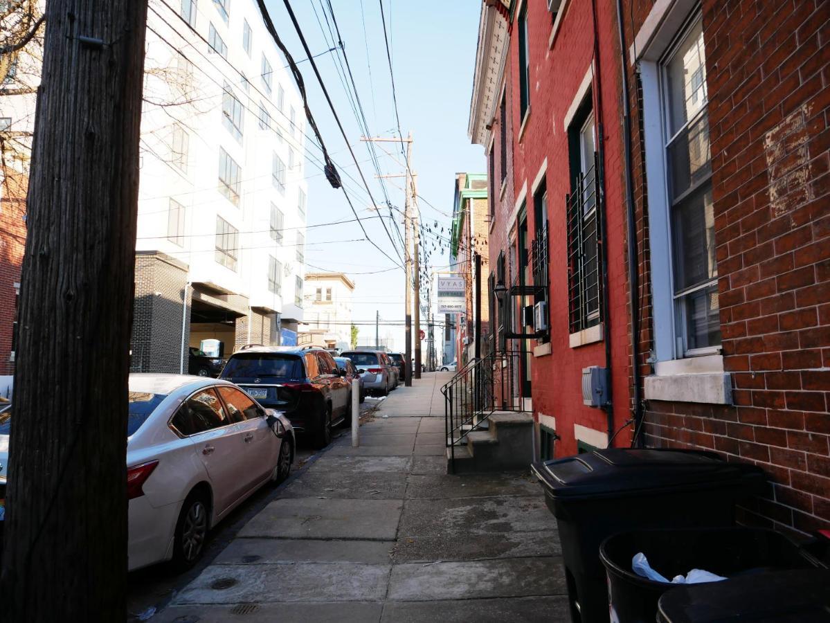 Oui On Ludlow - Entire House And Private Rooms In University City Filadelfia Exterior foto